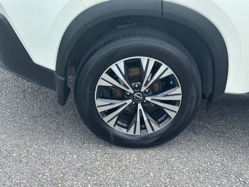 Certified 2023 Nissan Rogue SV AWD/4WD image 12