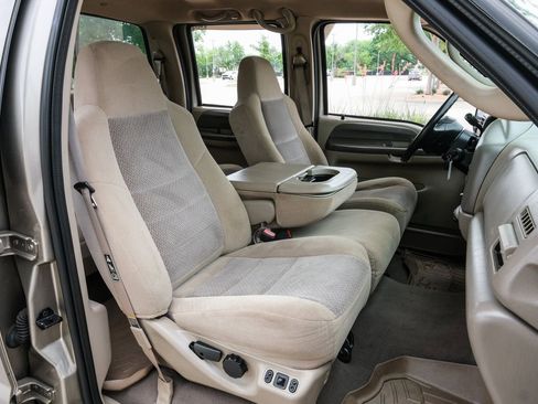 Used 2003 Ford F350 XLT RWD image 40