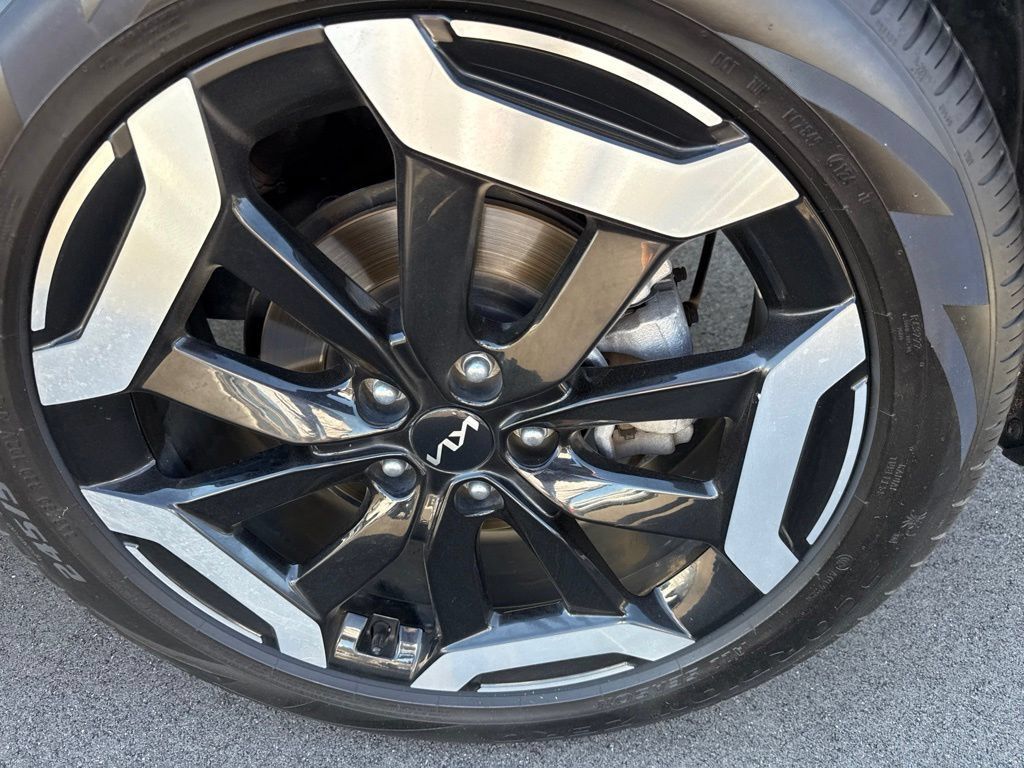 Used 2025 Kia Telluride S AWD/4WD image 9