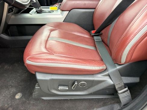 Used 2019 Ford F150 Platinum w/ Equipment Group 701A Luxury image 19