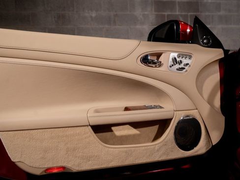 Used 2010 Jaguar XK Convertible RWD image 25