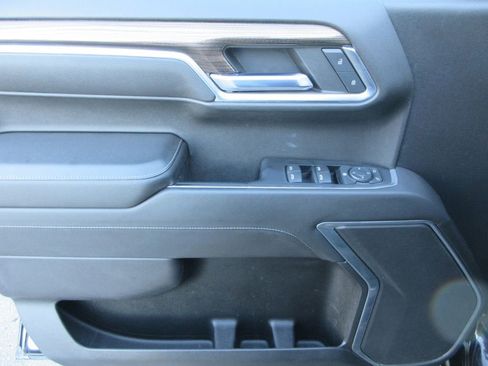 Used 2022 Chevrolet Silverado 1500 LT image 24