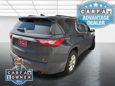 Used 2019 Chevrolet Traverse LT FWD image 2
