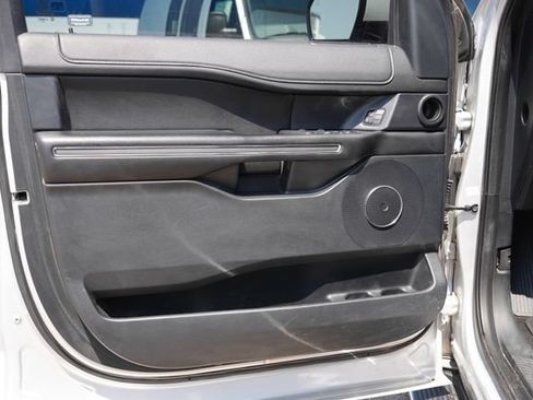 Used 2019 Ford Expedition XLT w/ Equipment Group 202A RWD image 13