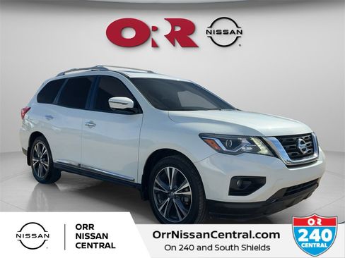 Used 2018 Nissan Pathfinder Platinum image 3