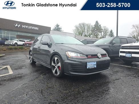 Used 2017 Volkswagen GTI SE image 1
