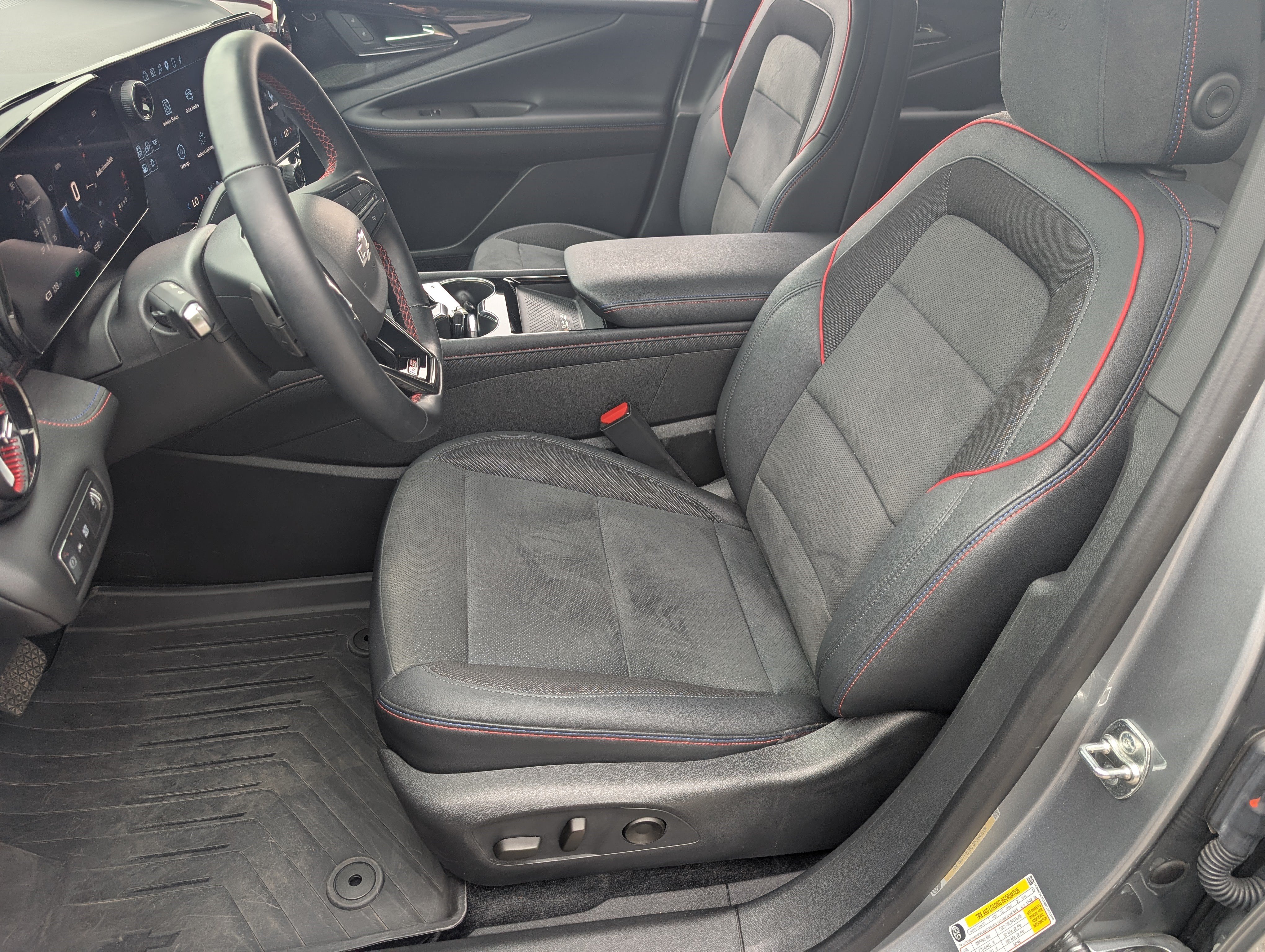 Used 2024 Chevrolet Blazer EV RS AWD/4WD image 16