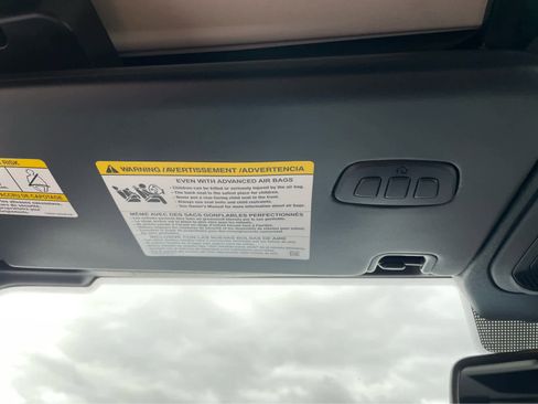 New 2025 Ford Bronco Badlands image 28