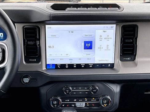 Certified 2025 Ford Bronco Outer Banks w/ Sasquatch Package image 7