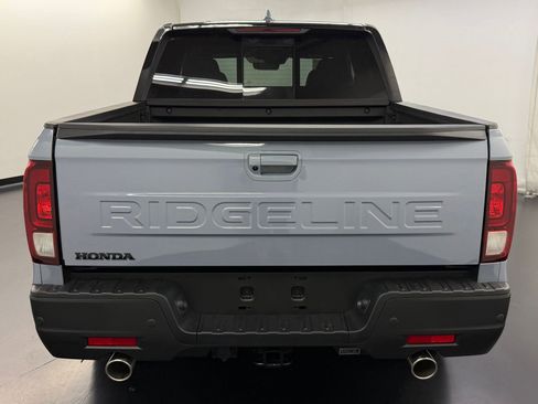 New 2026 Honda Ridgeline Black Edition image 10