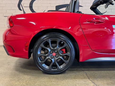 Used 2017 FIAT 124 Spider Abarth image 24