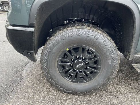 New 2026 Chevrolet Silverado 2500 ZR2 image 10
