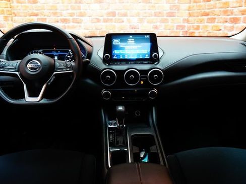 Certified 2022 Nissan Sentra SV FWD image 10