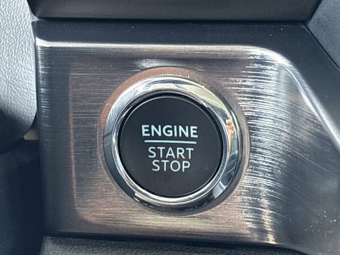 Certified 2025 Ford F450 Lariat image 31