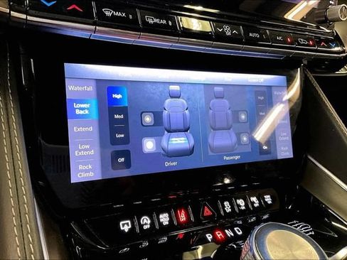 Used 2023 Jeep Grand Wagoneer Series II w/ Flexible Seating Group AWD/4WD image 30