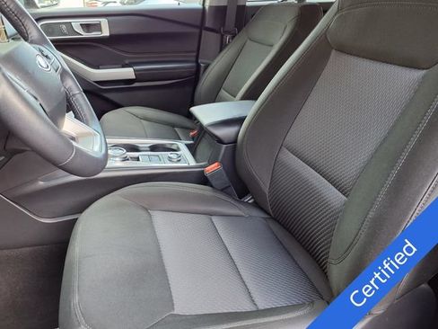 Certified 2024 Ford Explorer XLT AWD/4WD image 3