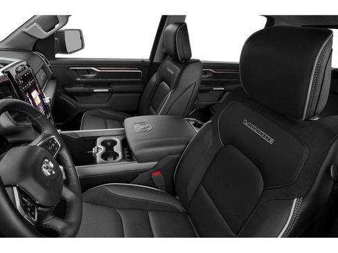Used 2019 RAM 1500 Laramie AWD/4WD image 6