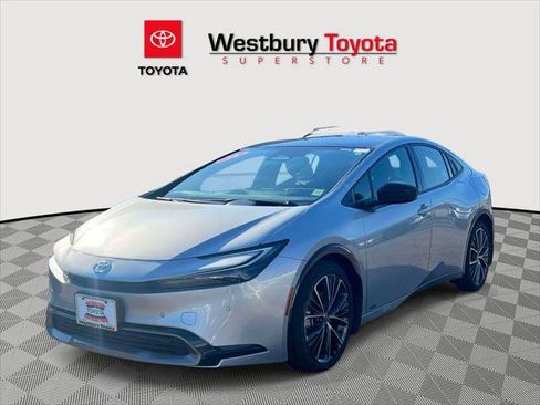 Certified 2024 Toyota Prius XLE AWD/4WD image 5