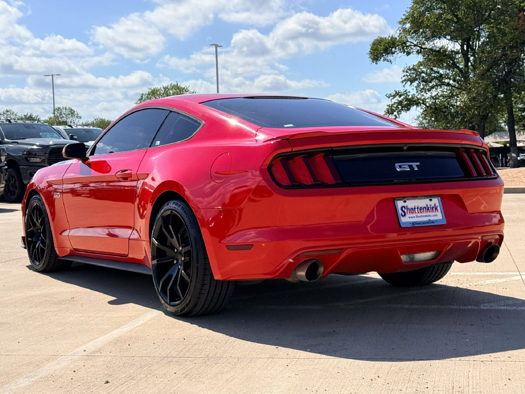 Used 2017 Ford Mustang GT RWD image 7