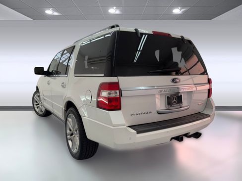 Used 2016 Ford Expedition Platinum image 3