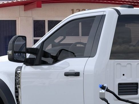 New 2026 Ford F550 2WD Regular Cab Super Duty image 21