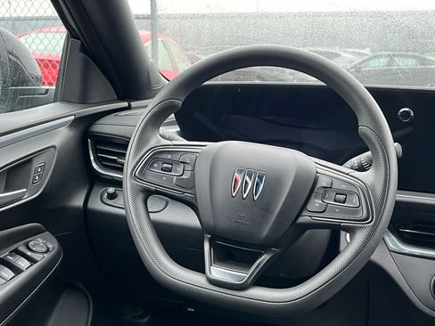 Used 2025 Buick Envista Preferred image 27