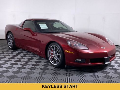 Used 2009 Chevrolet Corvette Coupe w/ Z51 Performance Package RWD image 17