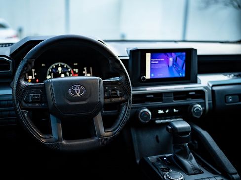 Used 2025 Toyota Tacoma SR5 image 4