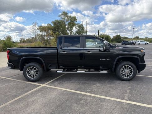 New 2026 Chevrolet Silverado 2500 LT w/ Z71 Chrome Sport Edition image 4