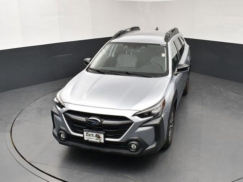 Used 2023 Subaru Outback Premium AWD/4WD image 14