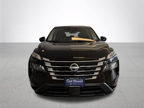 Used 2024 Nissan Rogue SV AWD/4WD image 3