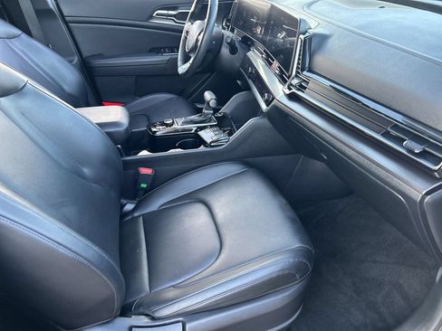 Used 2023 Kia Sportage EX AWD/4WD image 9