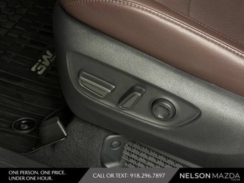 Used 2024 Toyota Sienna Platinum FWD image 18