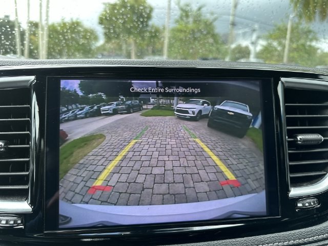 Used 2025 Chrysler Pacifica Limited FWD image 24