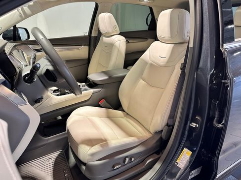 Used 2021 Cadillac XT5 Premium Luxury AWD/4WD image 16