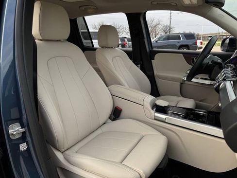 Used 2023 Mercedes-Benz GLB 250 GLB 250 image 31