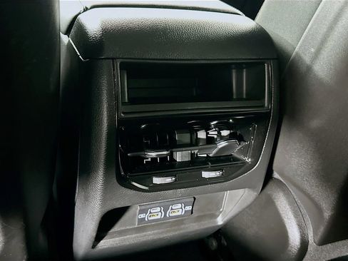 Certified 2023 Jeep Grand Cherokee Laredo AWD/4WD image 34