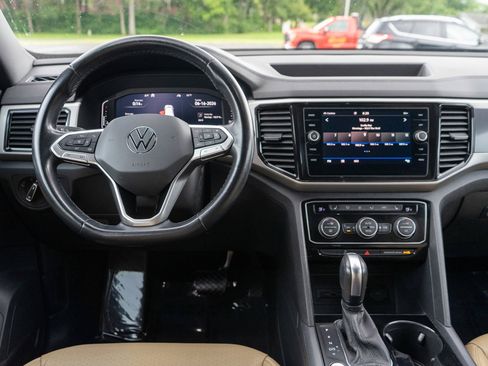 Used 2020 Volkswagen Atlas Cross Sport SEL AWD/4WD image 13