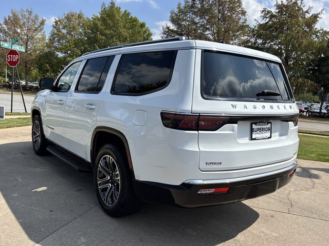 Used 2024 Jeep Wagoneer Series II w/ Flexible Seating Group RWD image 9