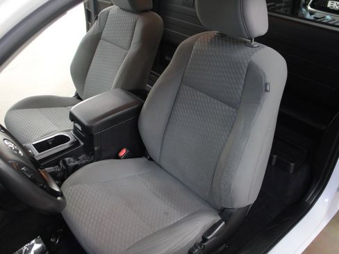 Used 2021 Toyota Tacoma SR image 10