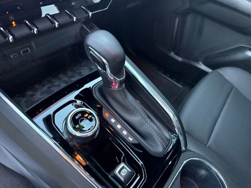 Used 2025 GMC Canyon Elevation w/ Convenience Package image 30