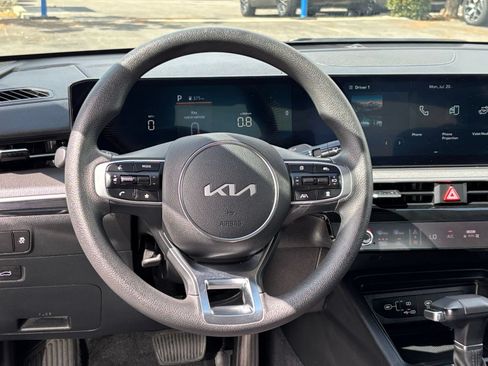 Used 2025 Kia K5 LXS FWD image 28
