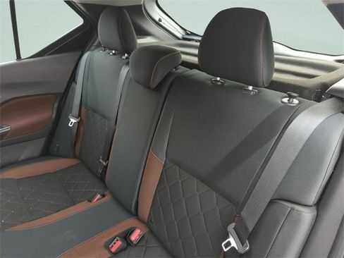 Certified 2020 Nissan Kicks SR image 19