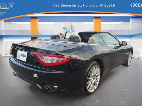 Used 2012 Maserati GranTurismo Convertible RWD image 4