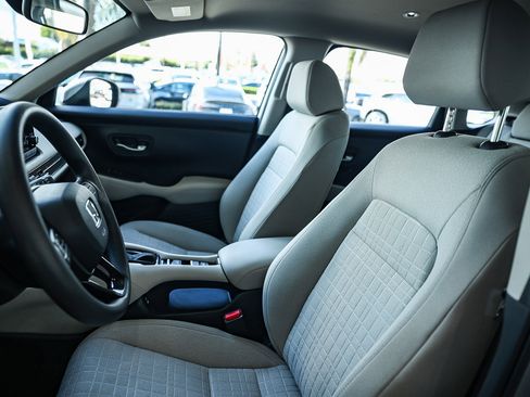 Used 2025 Honda HR-V LX image 22