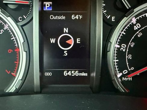 Used 2024 Toyota 4Runner Limited AWD/4WD image 17
