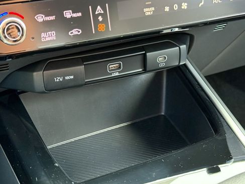 New 2026 Kia Niro LX image 19