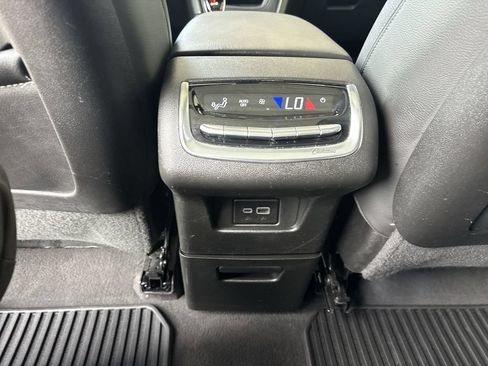 Certified 2024 Cadillac XT6 Luxury AWD/4WD image 21