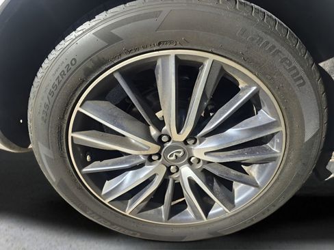 Used 2019 INFINITI QX60 Luxe w/ Sensory Package image 2