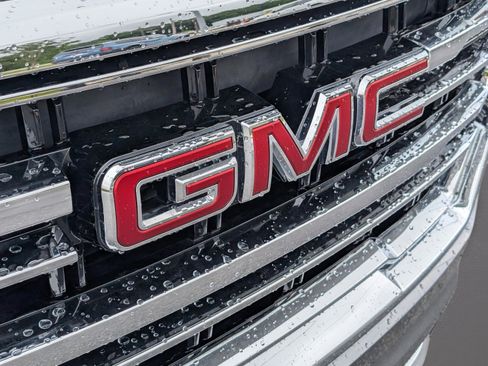 Used 2021 GMC Yukon SLT RWD image 5